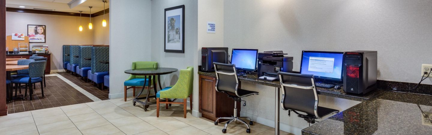 Holiday Inn Express Washington Dc Sw - Springfield By Ihg Exterior foto
